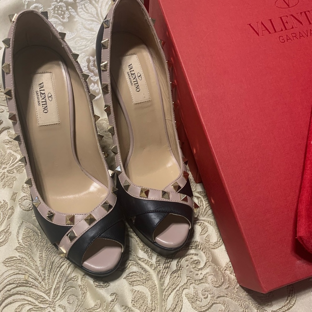 Valentino black leather rockstud peep toe pumps
